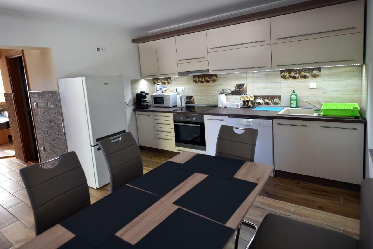 Siraly Apartman Hajdúnánás Zewnętrze zdjęcie
