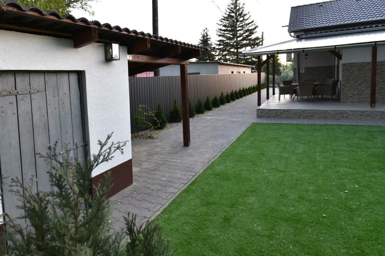 Siraly Apartman Hajdúnánás Zewnętrze zdjęcie