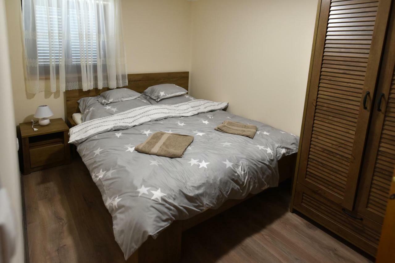 Siraly Apartman Hajdúnánás Zewnętrze zdjęcie