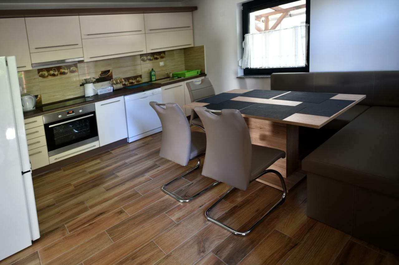 Siraly Apartman Hajdúnánás Zewnętrze zdjęcie